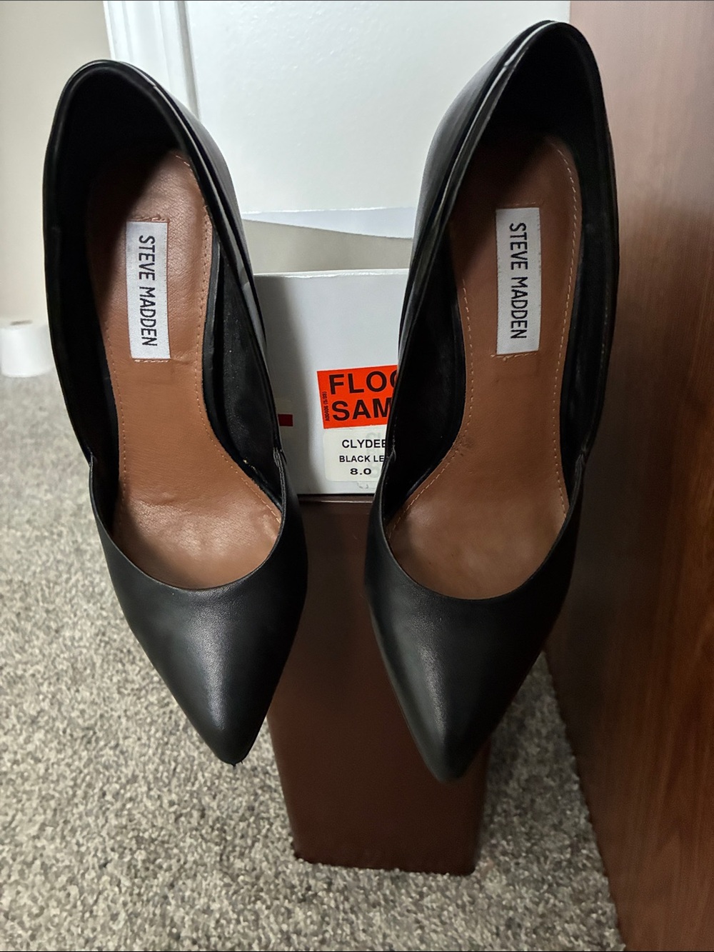 Steve Madden Black Leather Pointed-Toe Pumps